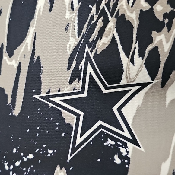 New Columbia Dallas Cowboy's Navy, White, & Gray Camo Pattern LS Hooded Tee - XL - Picture 4 of 6